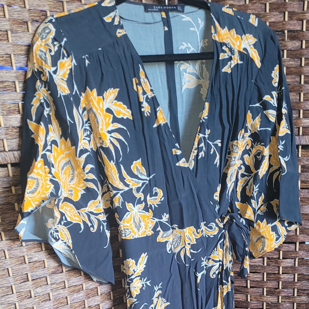 Zara Woman - Size Large Multi color blue and yellow high low wrap dress